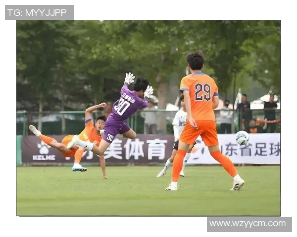 重庆与武汉足球队的激烈对决展现了中国足球的无限魅力与竞争精神