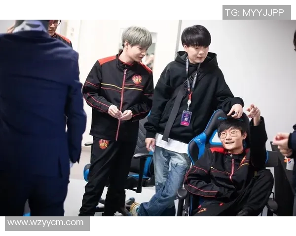 FPX在冠军杯中的强势表现解析与战术深度剖析