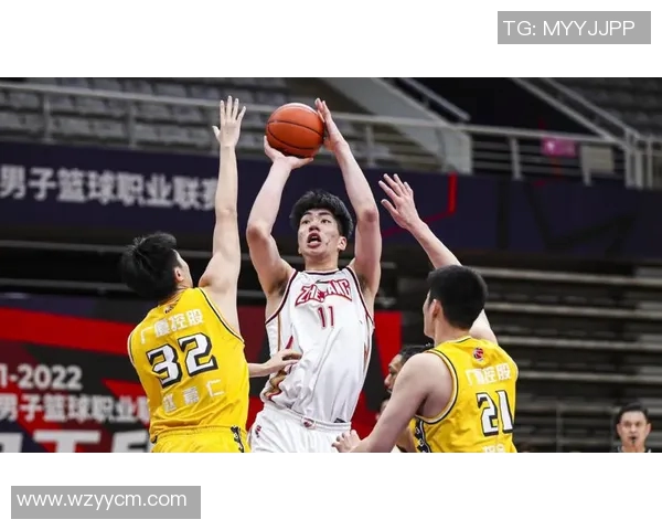 余嘉豪的成长之路与未来展望:从青涩少年到篮球新星的蜕变与奋斗 余嘉豪的成长之路与未来展望:从青涩少年到篮球新星的蜕变与奋斗