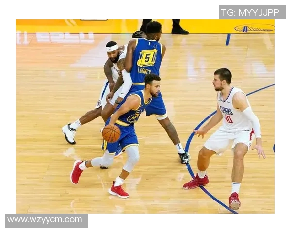 深入分析上海篮球队盯防战术的特点与应用策略 深入分析上海篮球队盯防战术的特点与应用策略